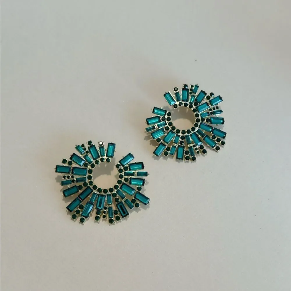 Green crystal earrings M975